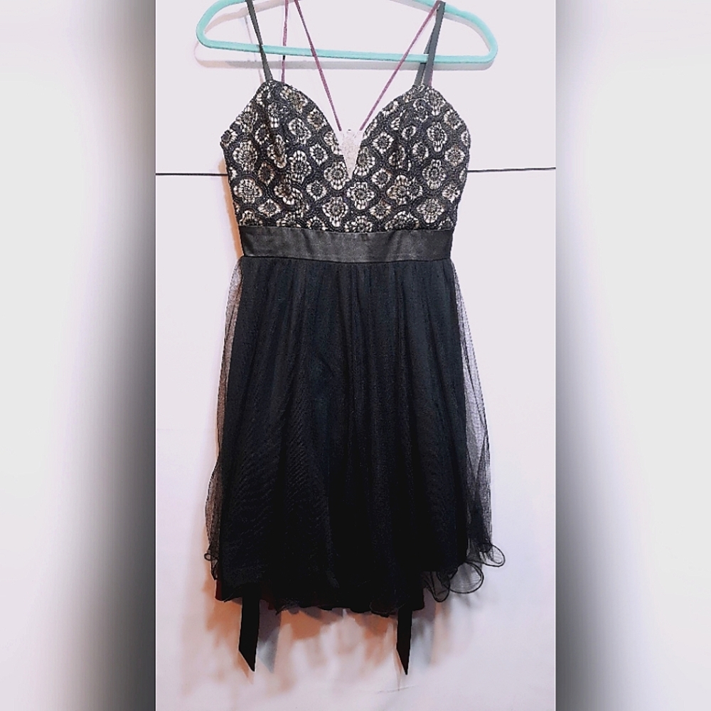 Macy's Black Net Floral Sequin ♡ Heart Mini Formal Dress | Size 5